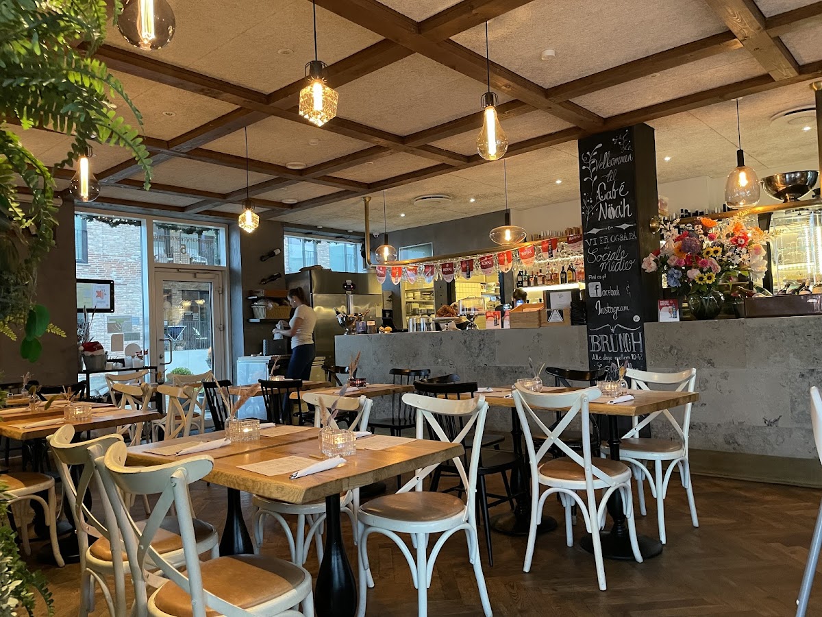 Café Nöa'h interior