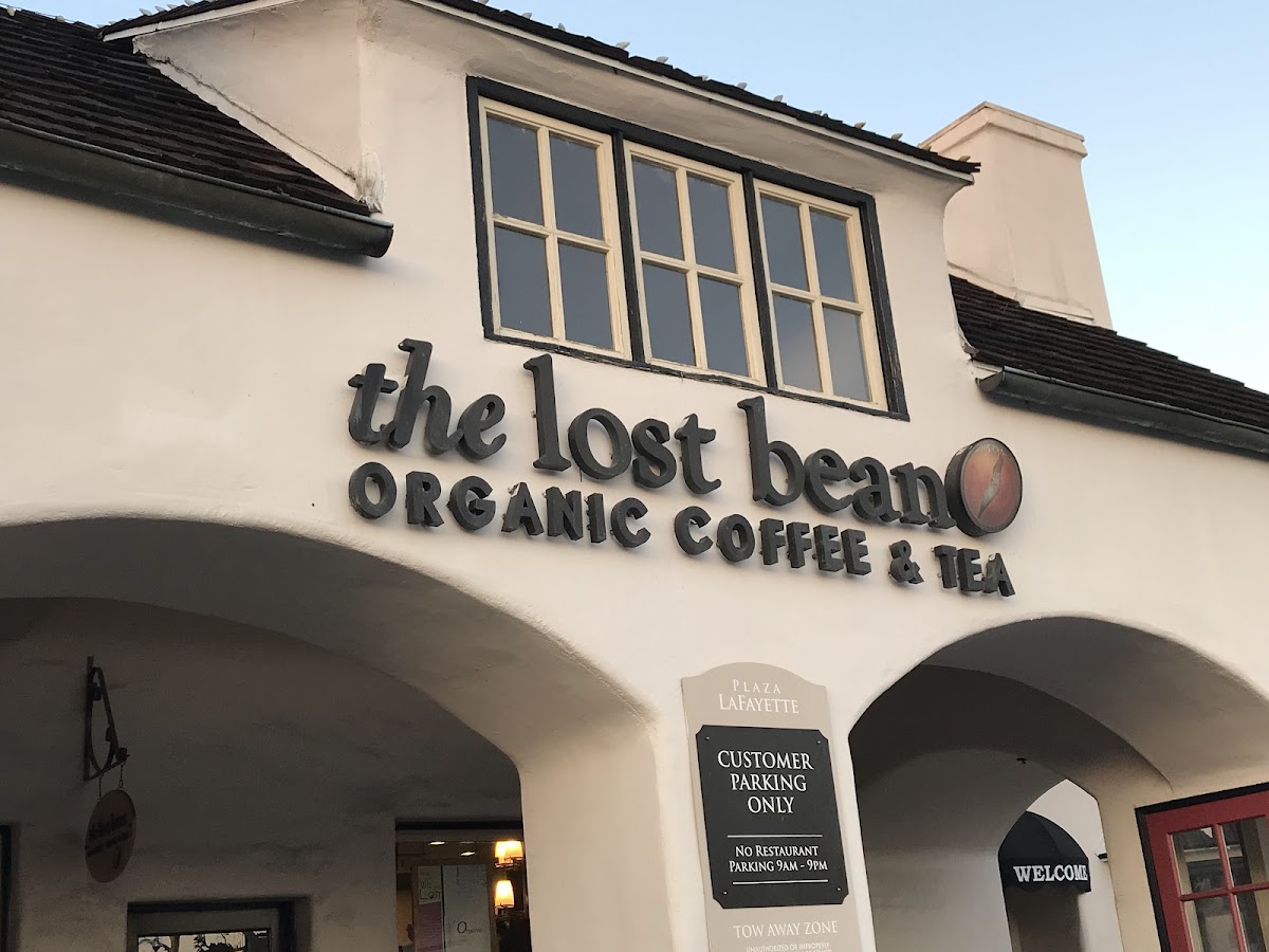 The Lost Bean Organic Coffee and Tea interior