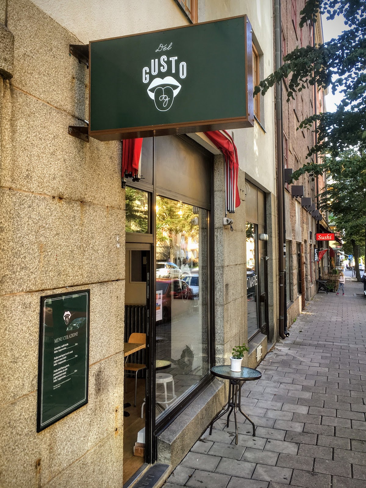 Del Gusto interior