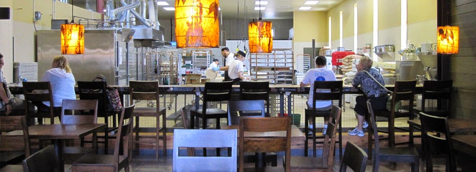 Colectivo Coffee interior