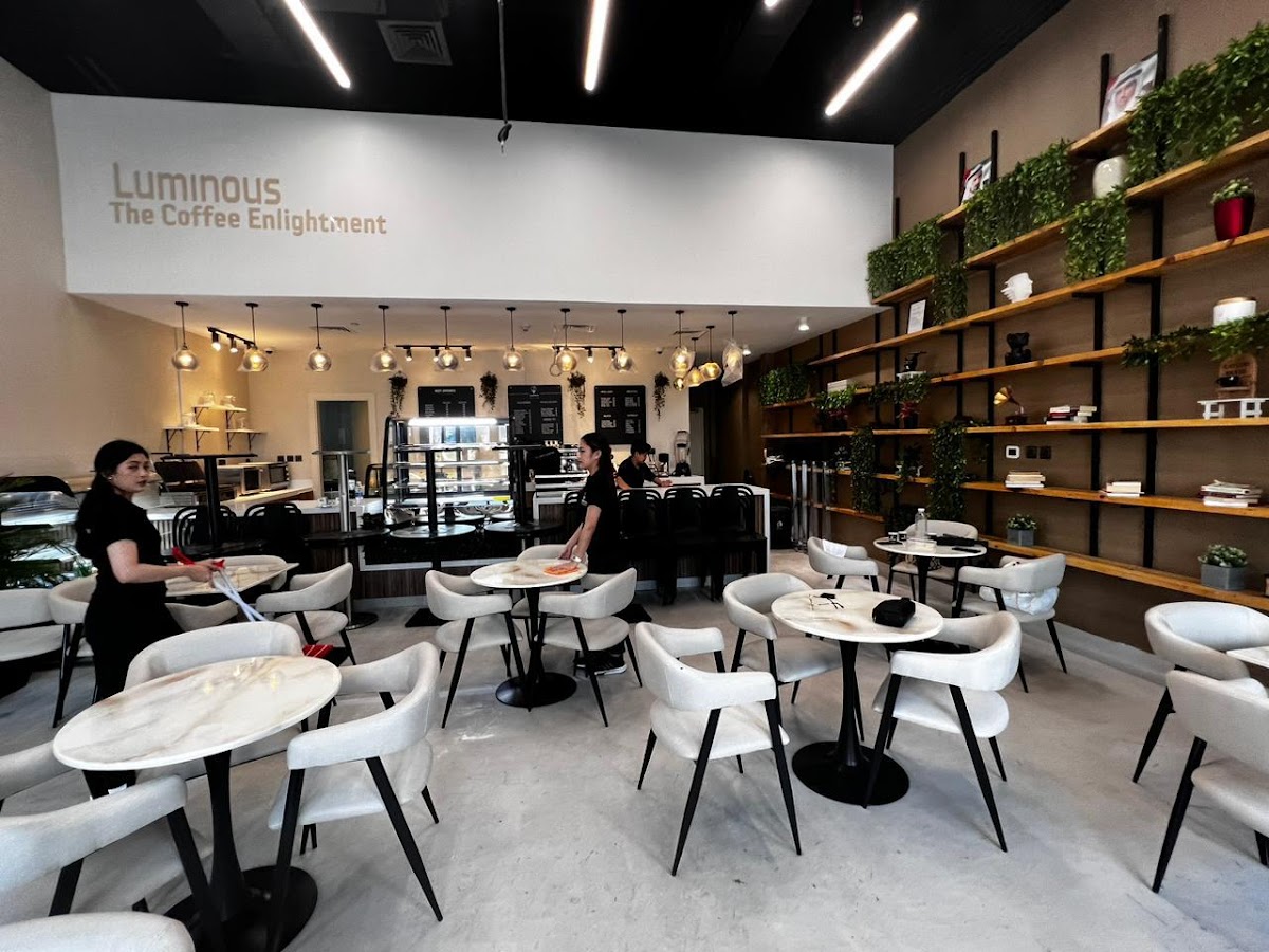 Lumineux Cafe interior