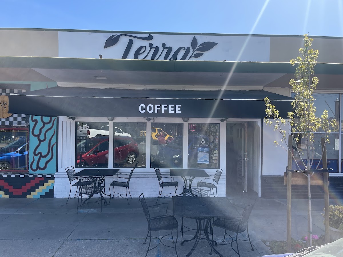 Bennet's Coffee interior