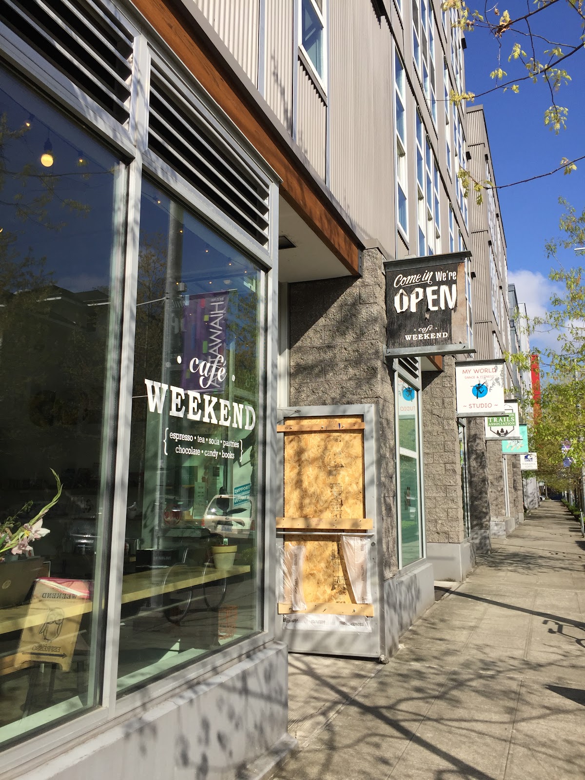 Cafe Weekend interior