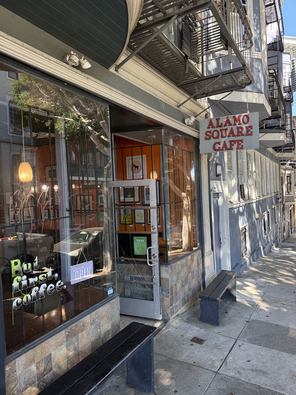 Alamo Square Cafe interior