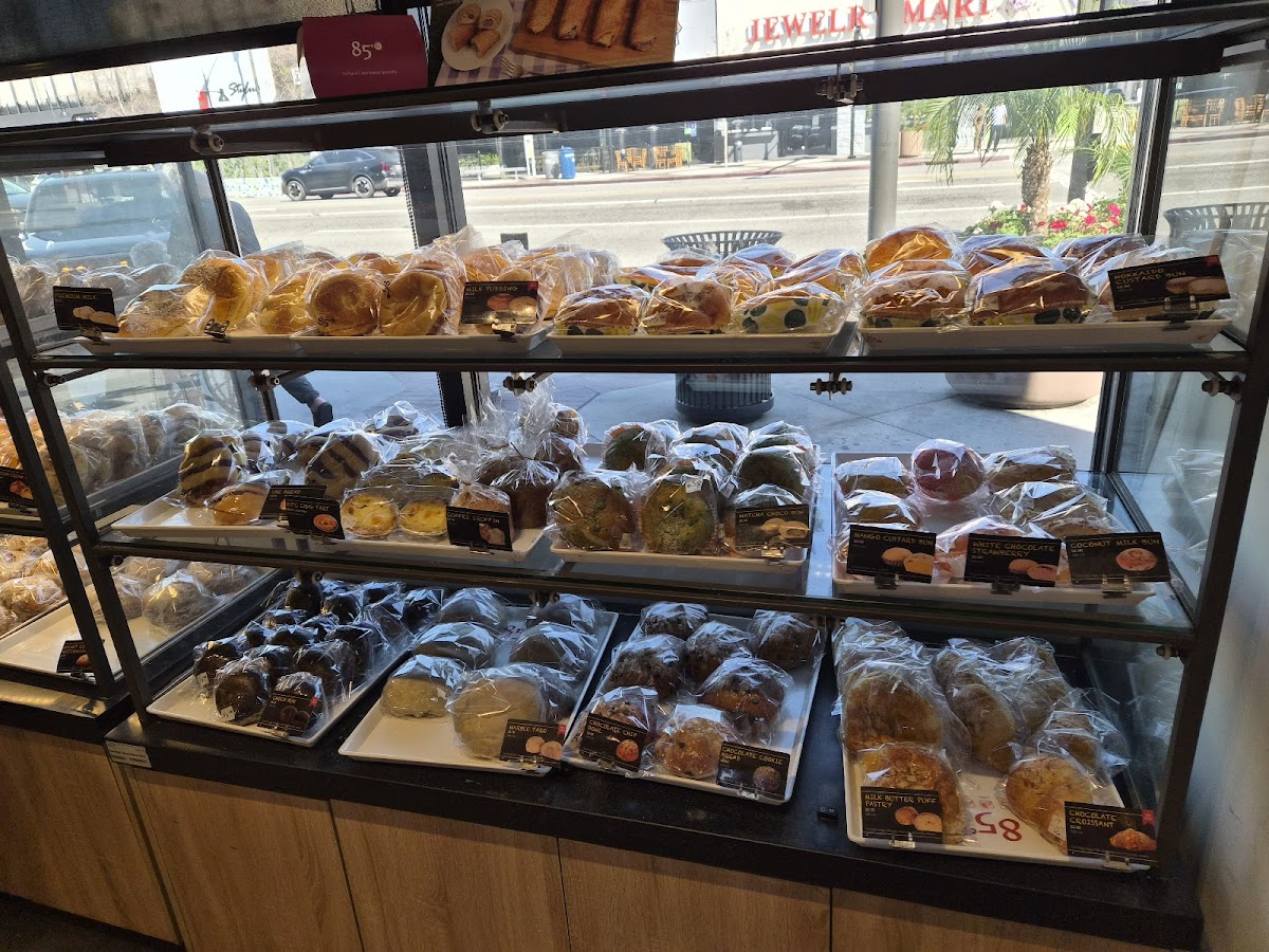 Photo of 85°C Bakery Cafe - Glendale
