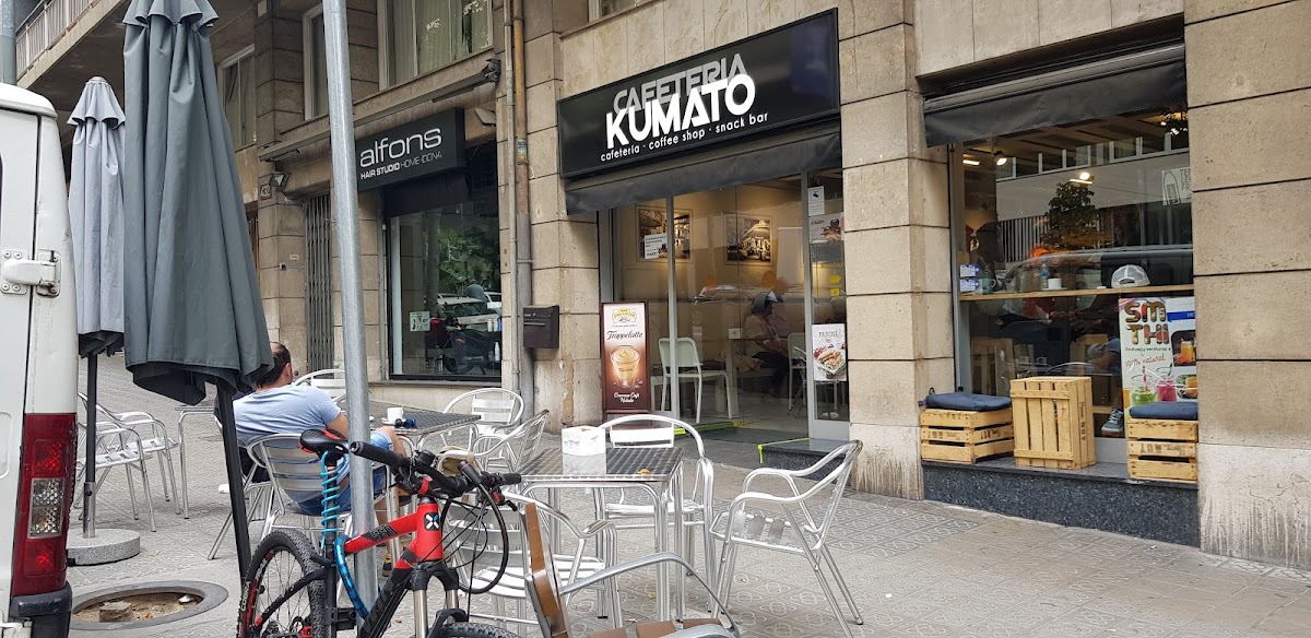 Cafe Kumato interior