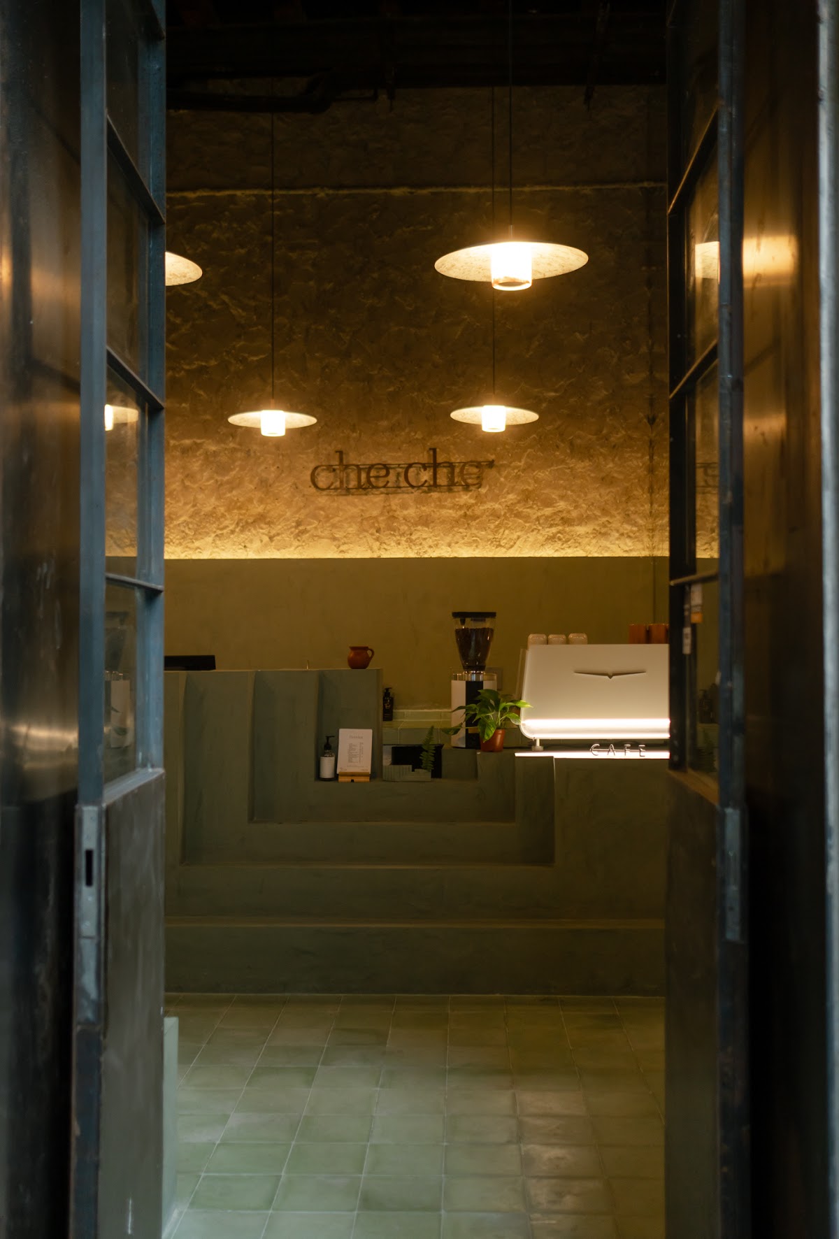 Che Che Café interior
