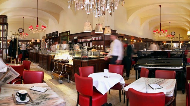 Café Diglas interior