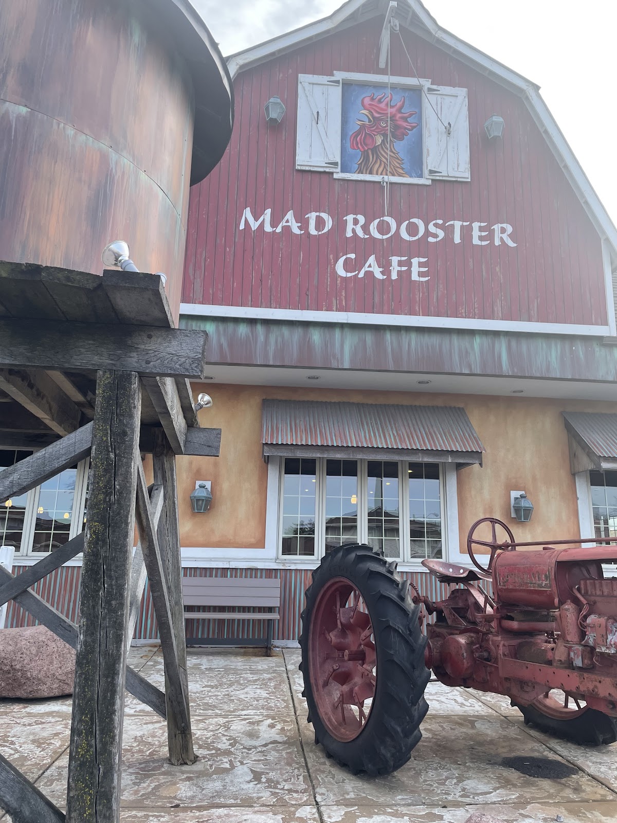 Mad Rooster Cafe interior