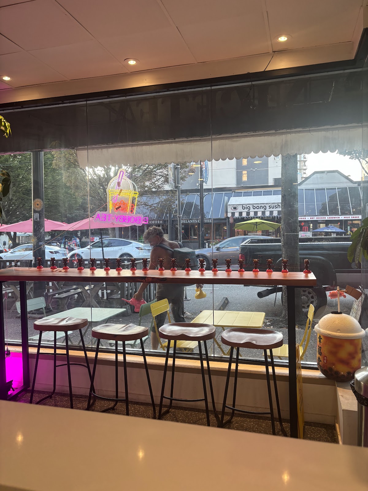 BobbyTea interior