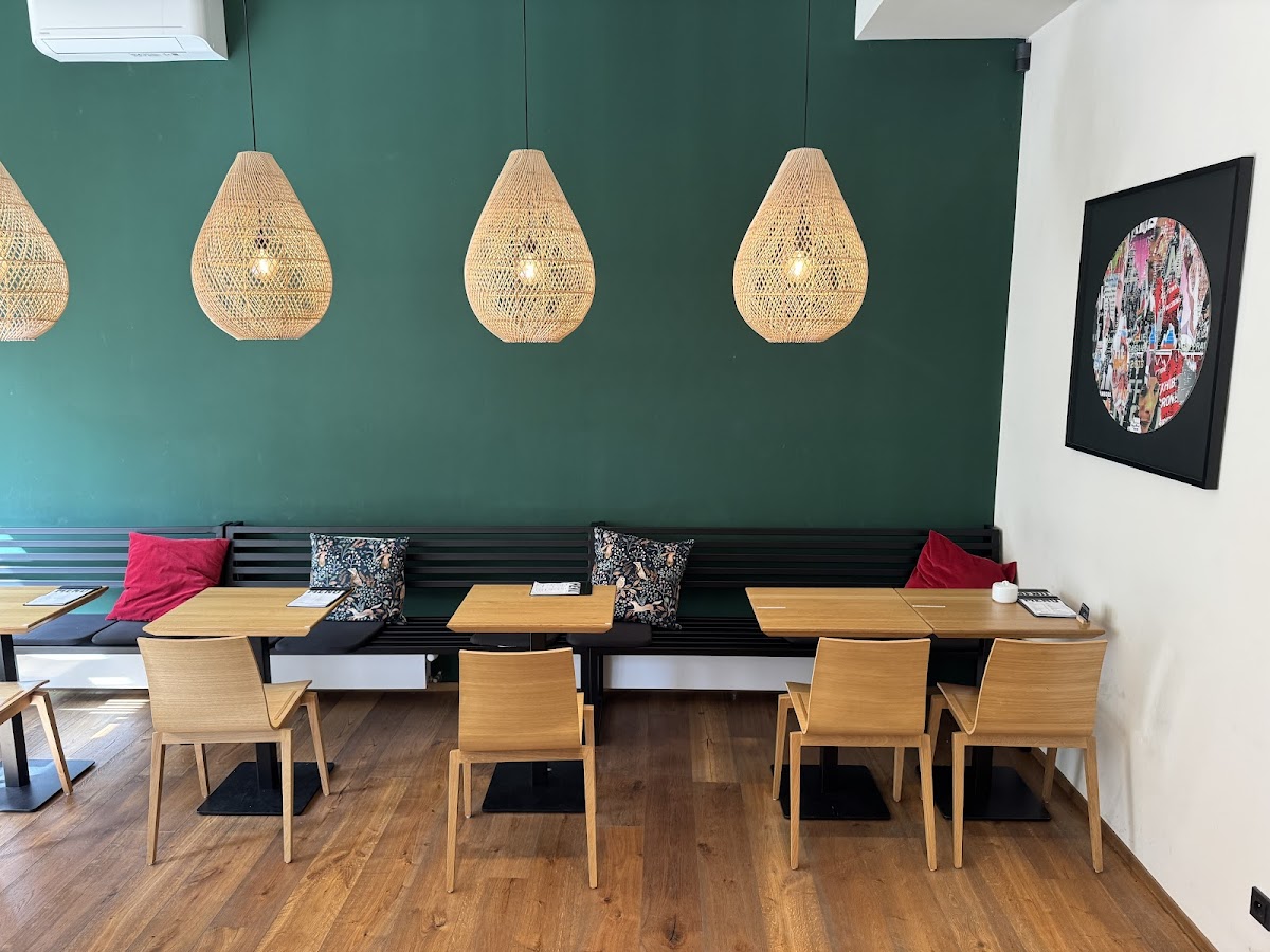 Kafe Oliva interior