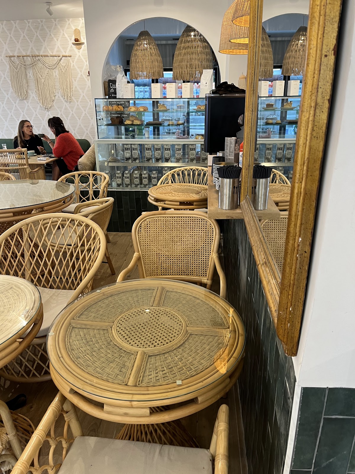 Pompom Chaumont interior