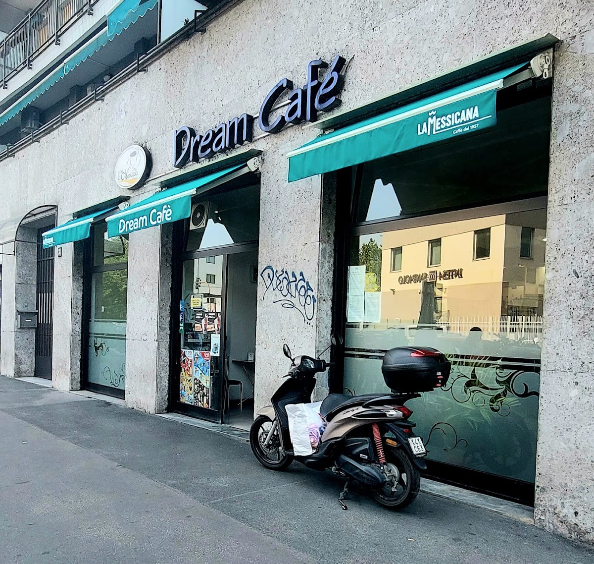 Dream Café interior