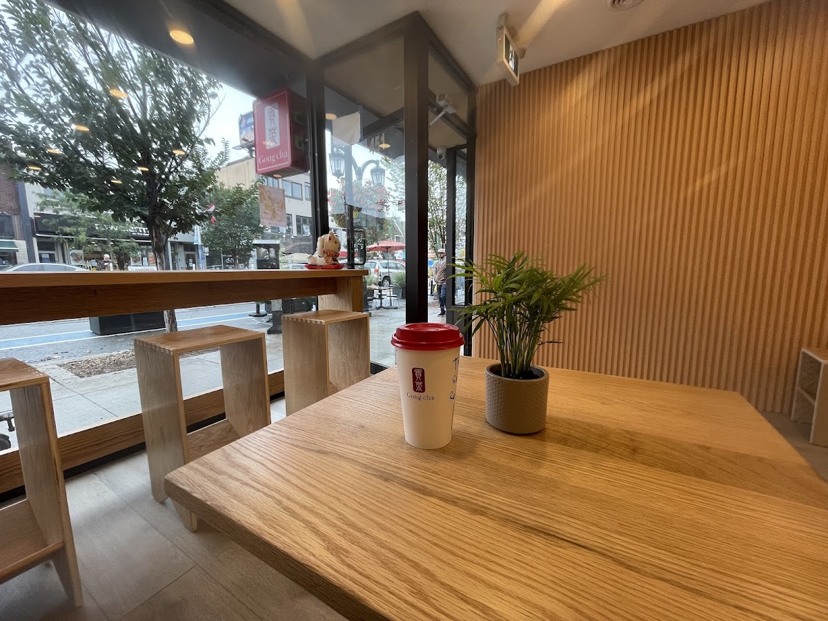 Gong Cha Danforth interior