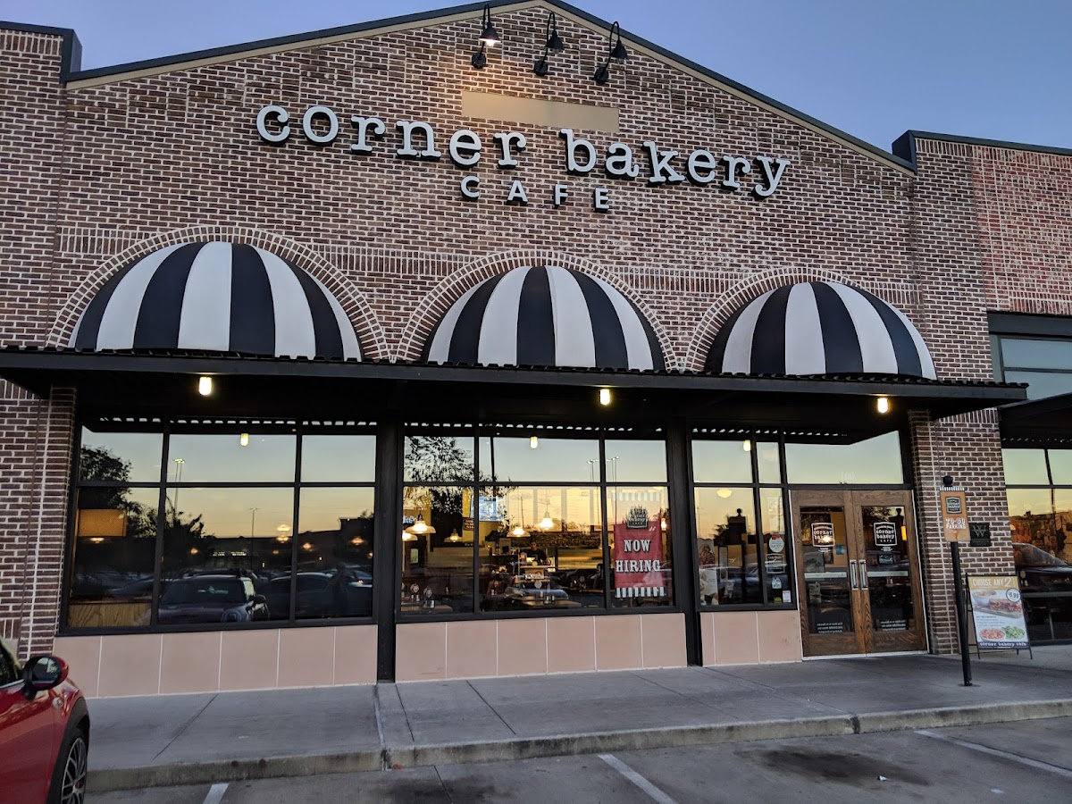 Corner Bakery Cafe interior