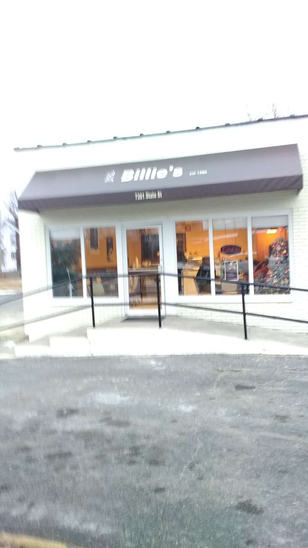 Billie's Pastries interior