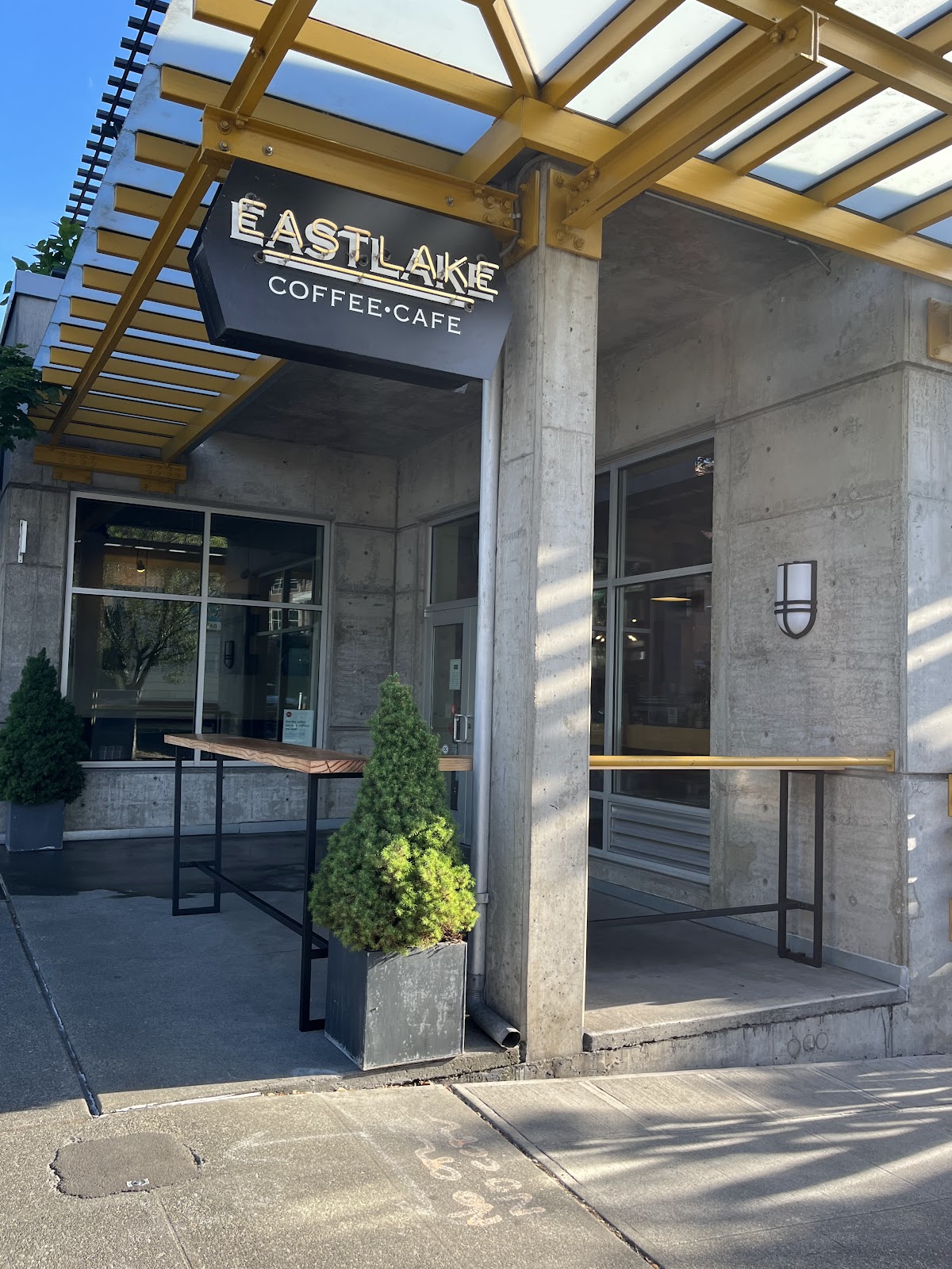 Eastlake Coffee and Cafe interior