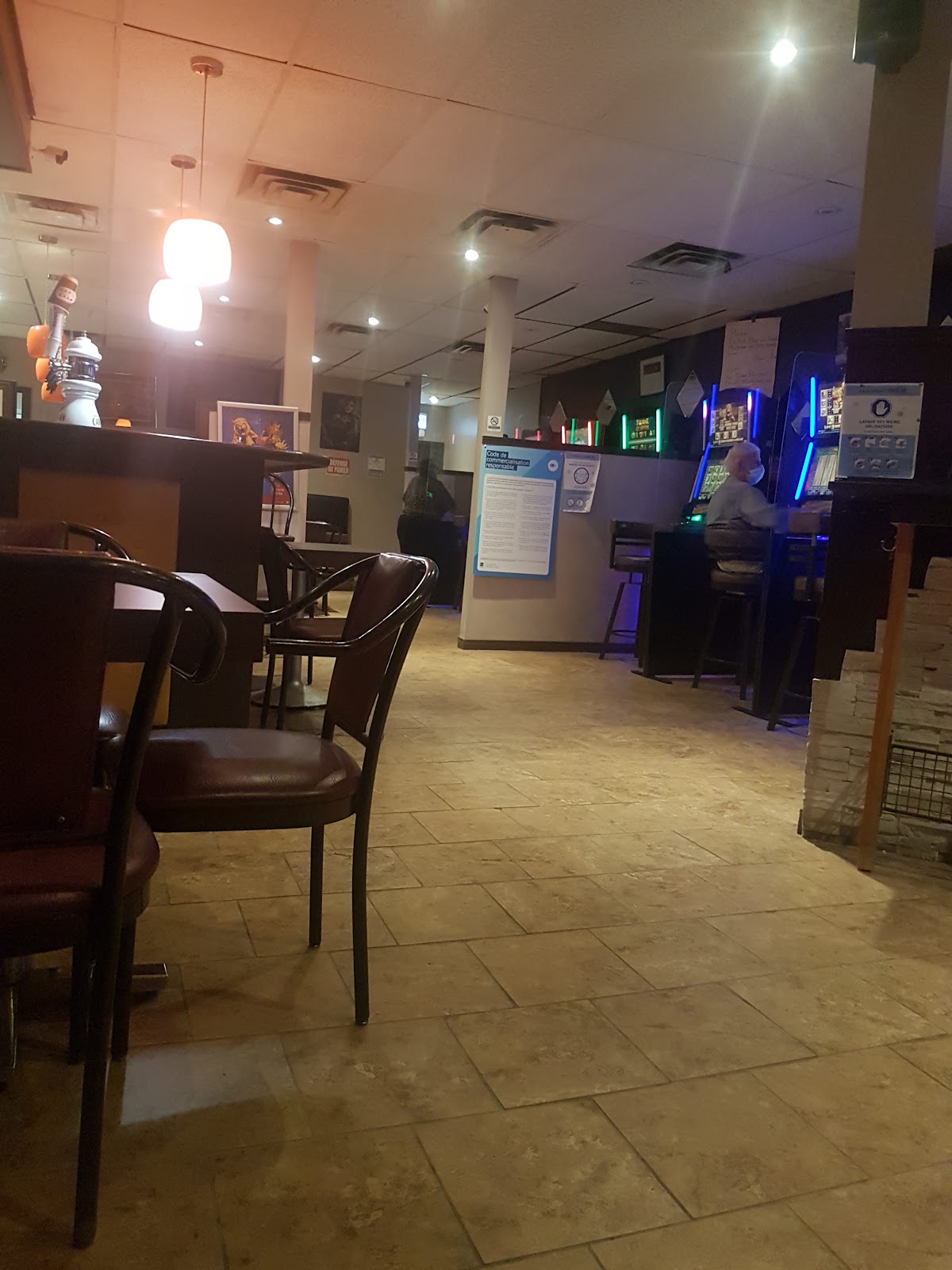 Cafe Bar Danny interior
