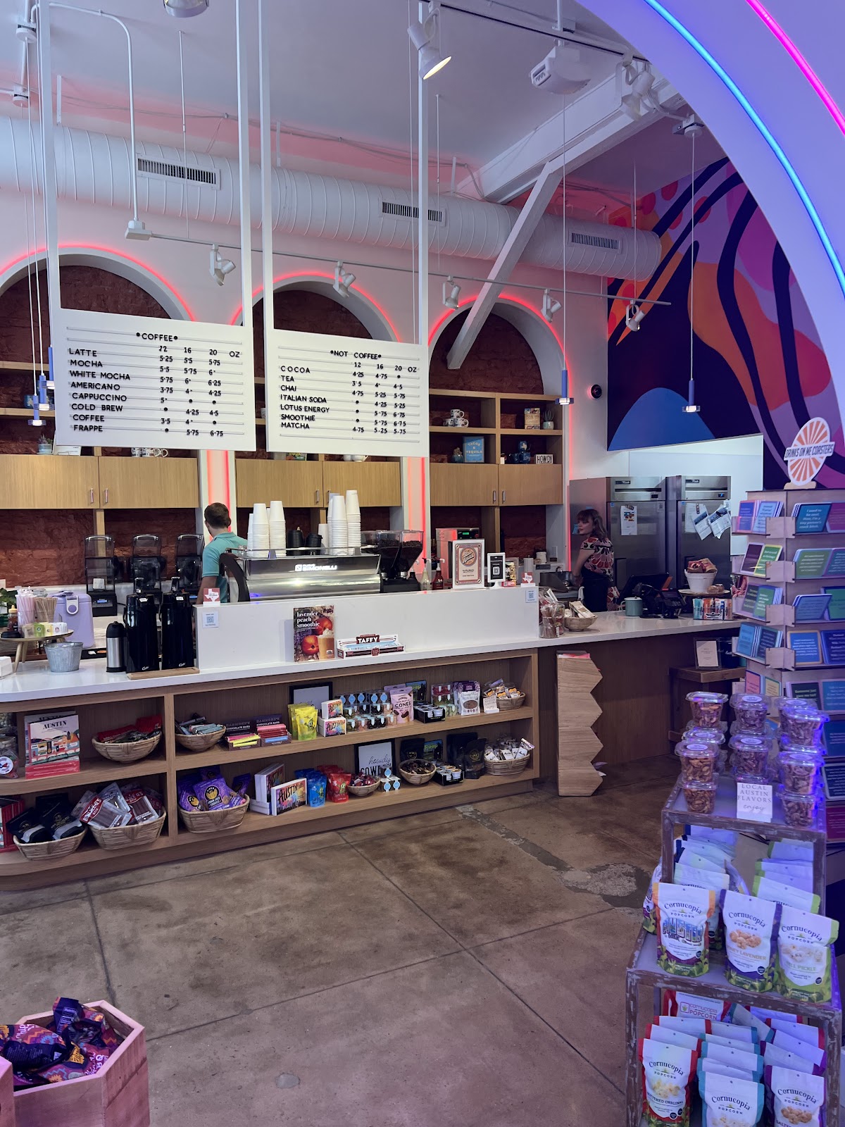 5th & Brew interior