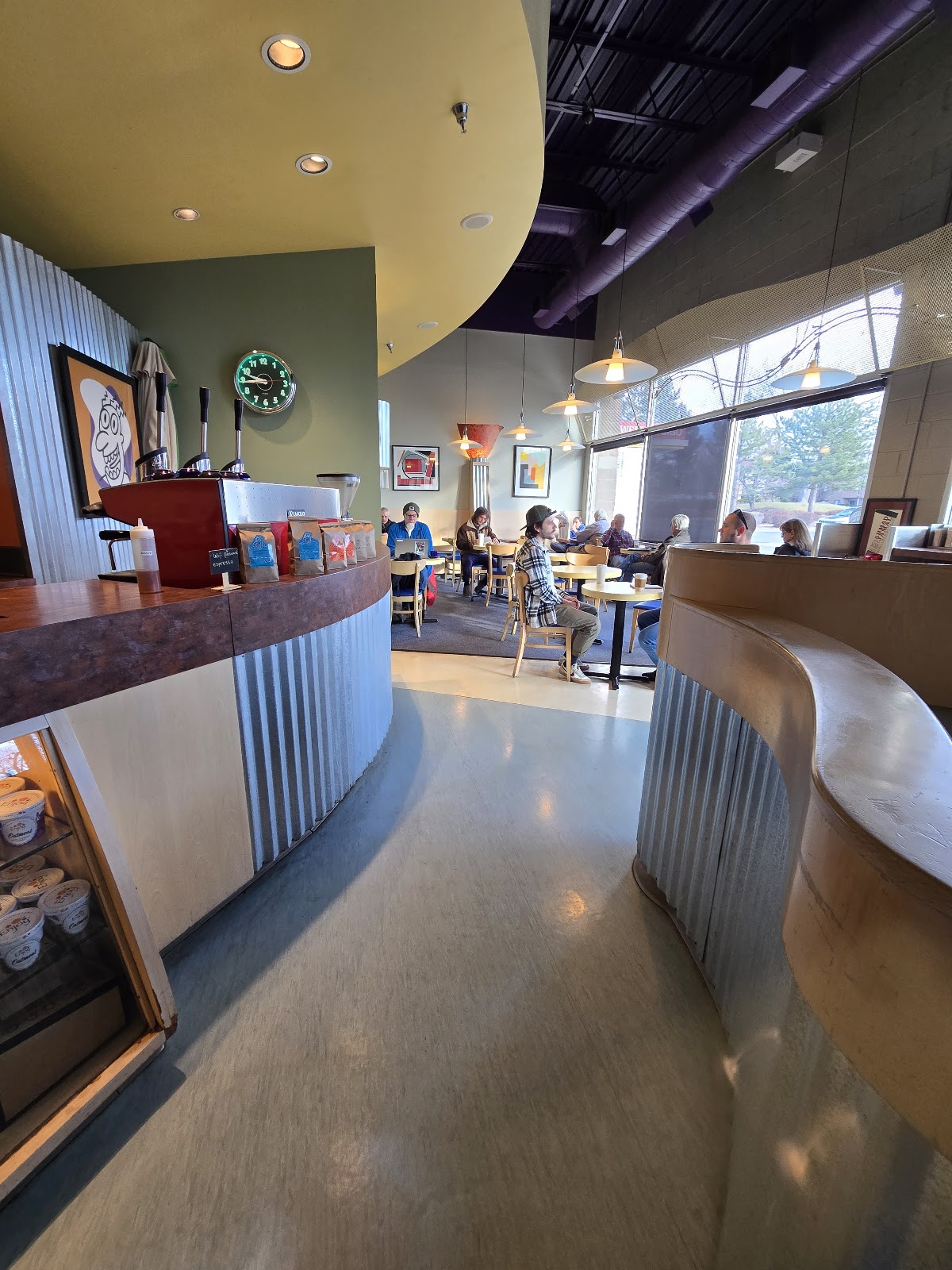 Photo of Vic's Again