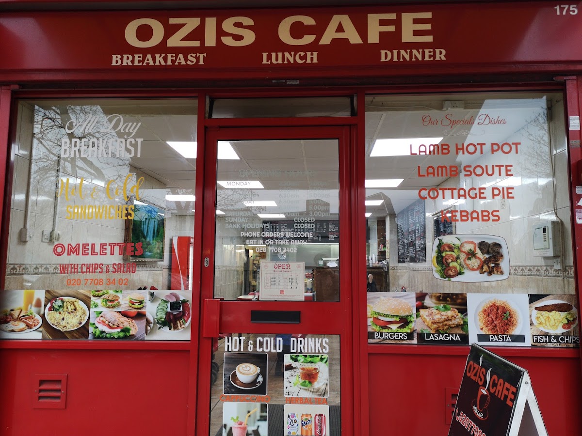 Ozis Cafe interior