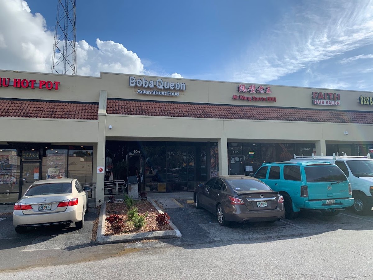 Boba Queen Orlando interior