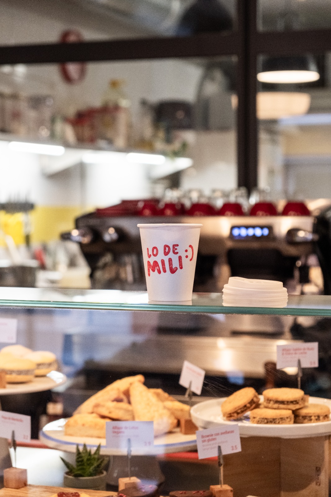 Lo de Mili - Café, Pastelería & Obrador interior