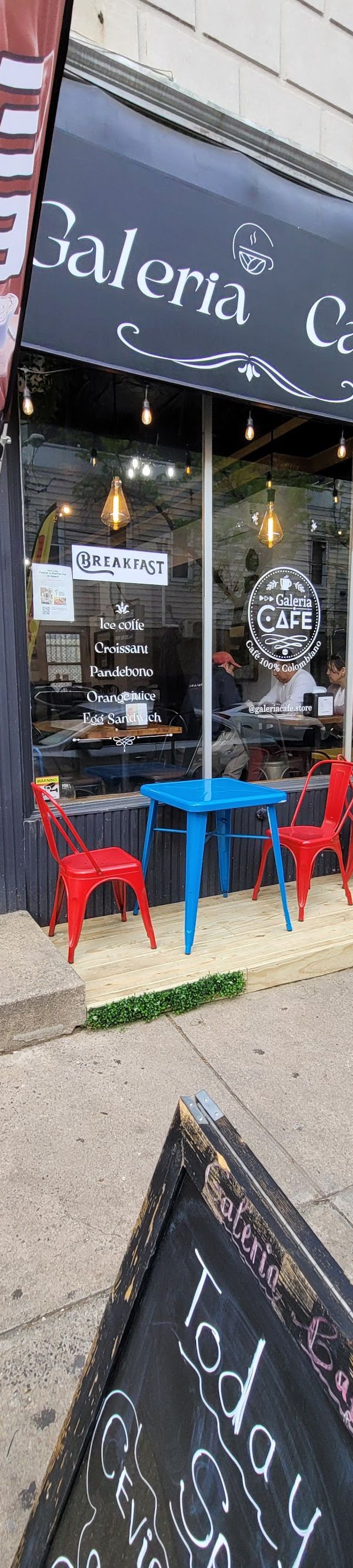 Galeria Cafe interior