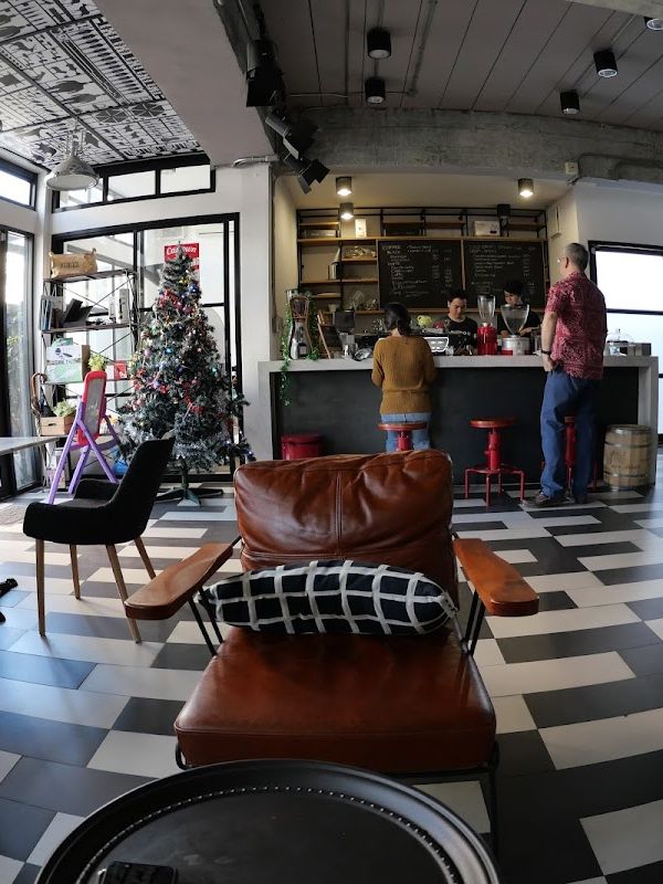Doctor Roaster interior