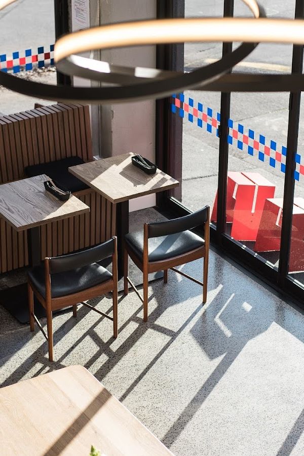 Simon and Lee interior