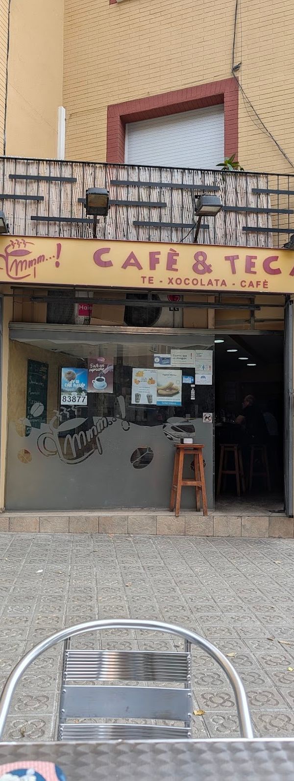 Mmm Cafe and Teca interior