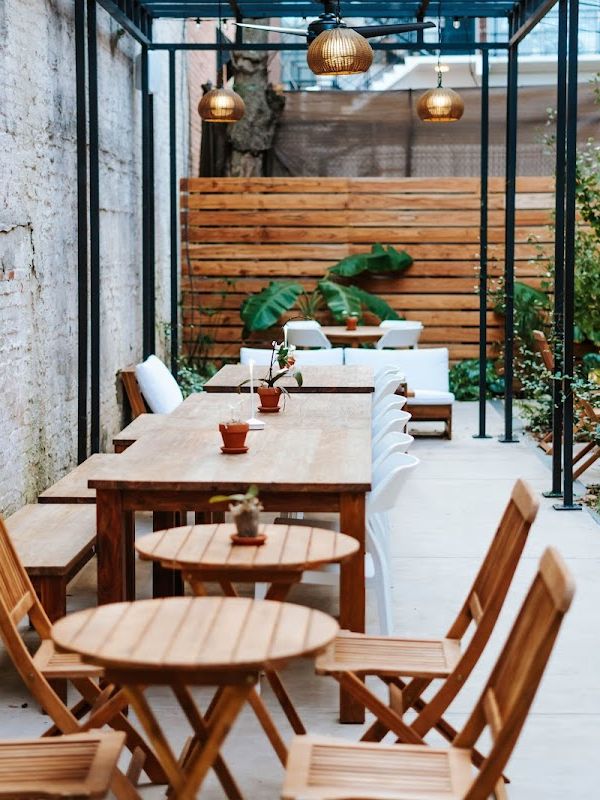 Mudhouse Charleston interior