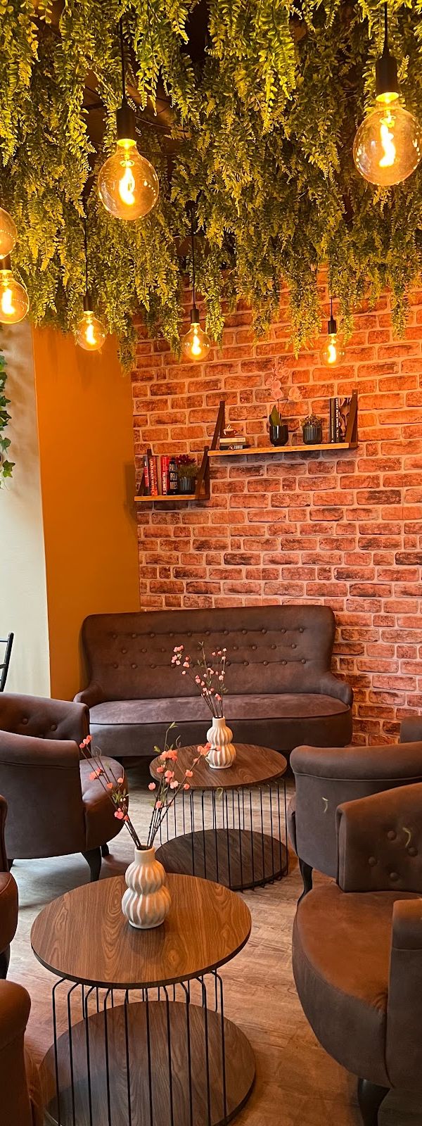 Ziara's Cafe interior