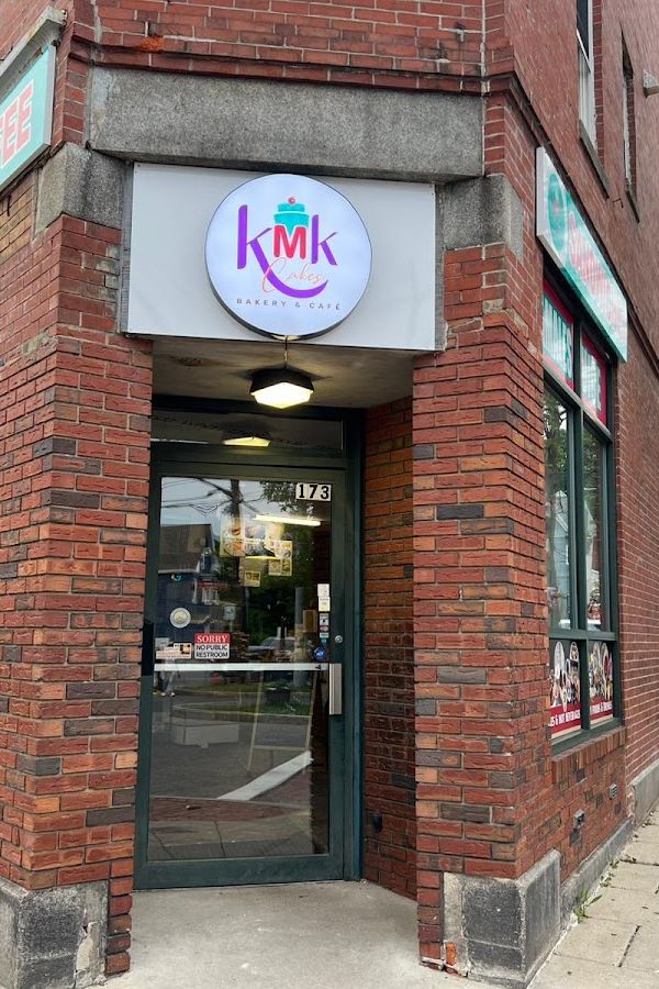 KMK CAKES BAKERY & CAFE interior