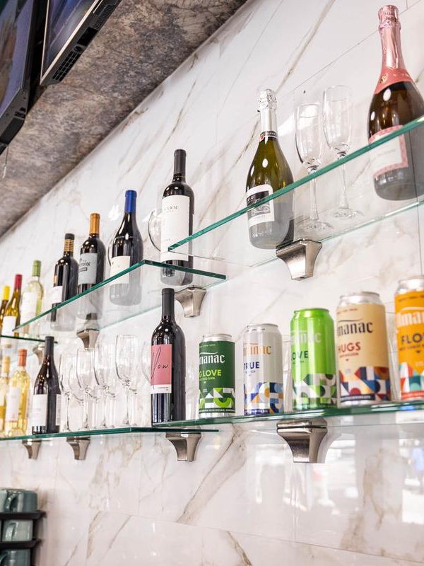 Magnin Street Cafe & Bistro interior
