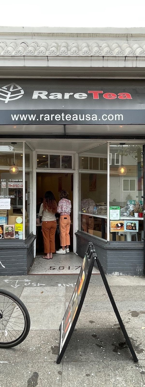 RareTea Oakland interior