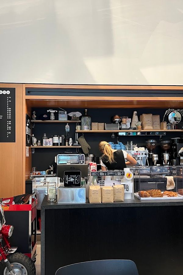 Cento Coffee interior