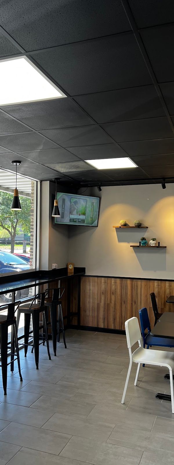 Kokee Tea interior