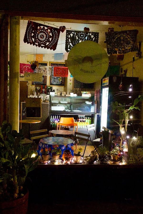 Cafe Isabella interior