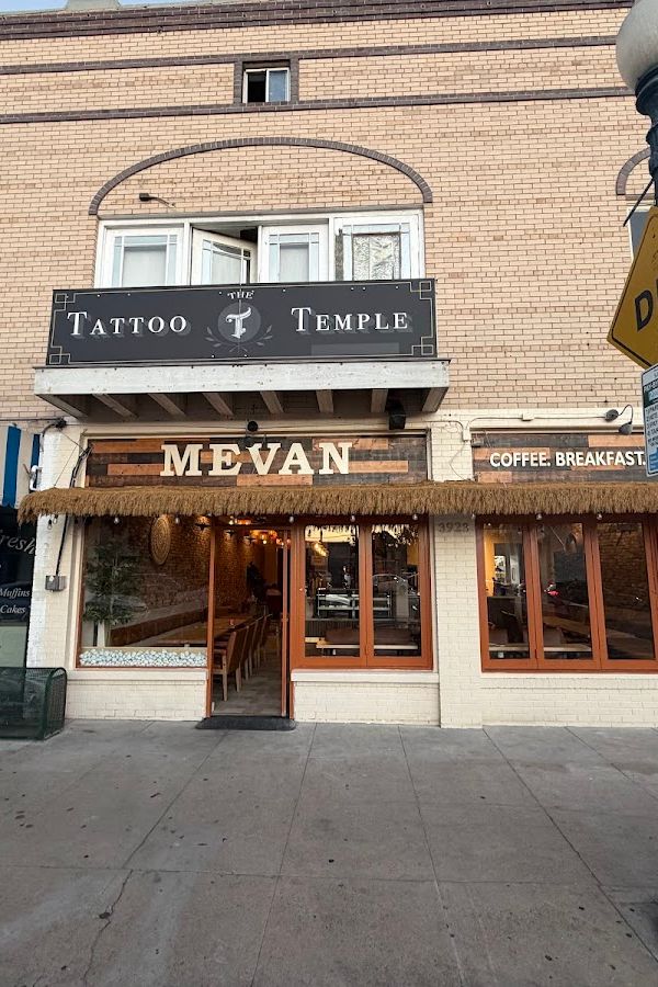 Mevan Coffee & Desserts & Brunch interior