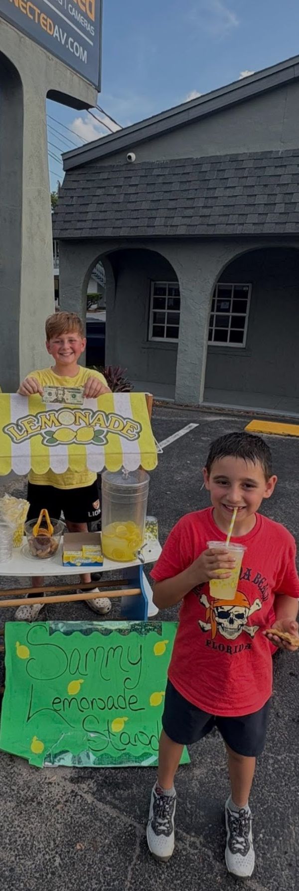 The lemonade spot interior