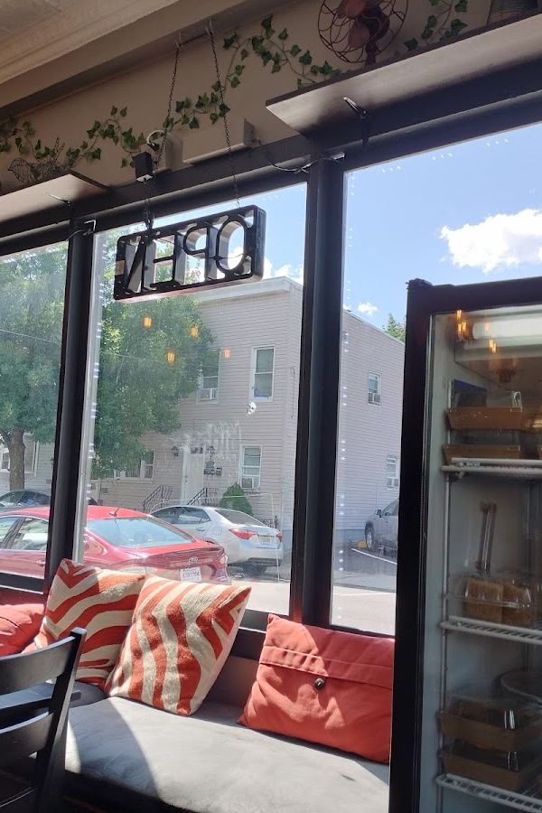 Su-Zee's Corner interior