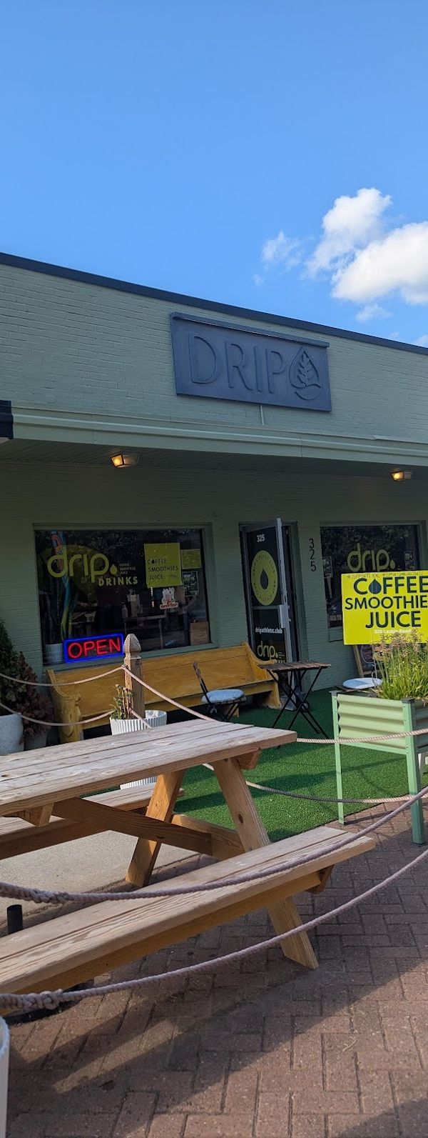Drip Drinks interior