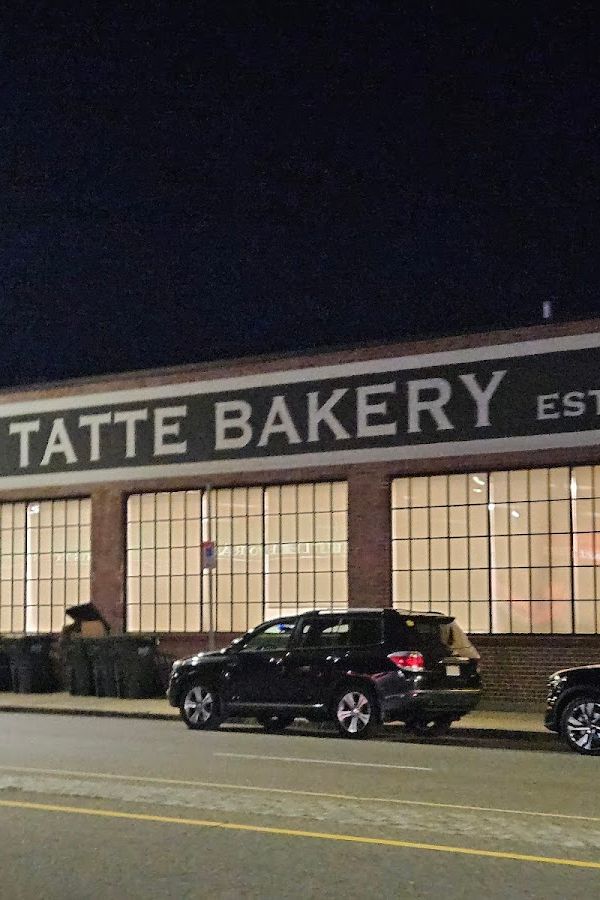 Tatte Bakery and Cafe interior