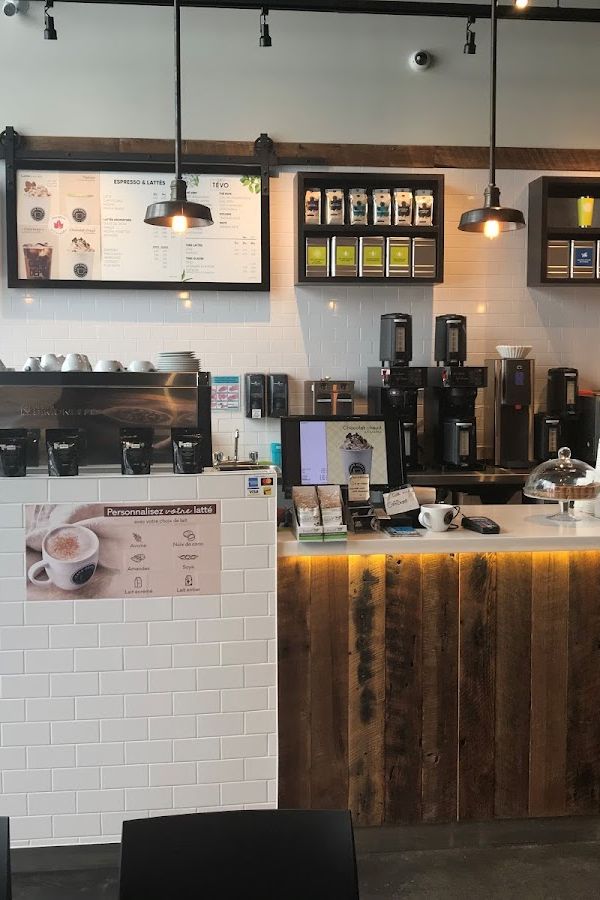 Café Dépôt Tour SSQ interior