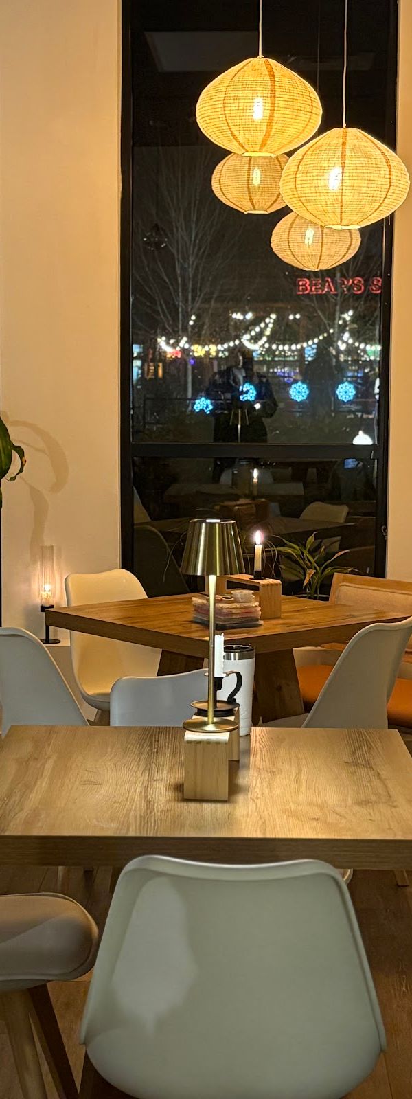 Muse Art Bar interior