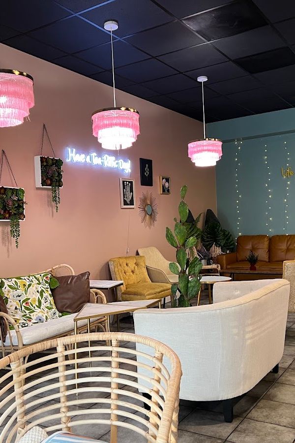 Tea LaLa Boba & Che interior