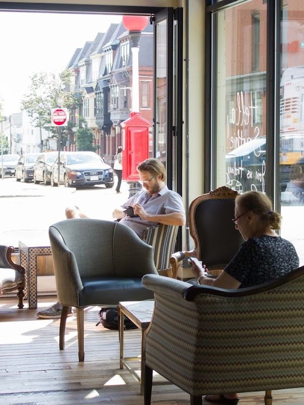 Caffè Nero interior
