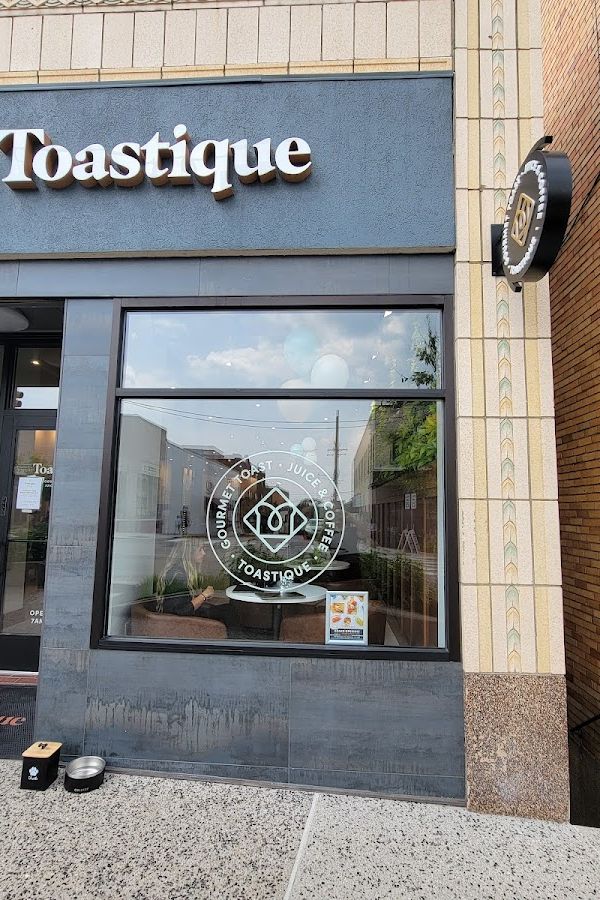 Toastique interior