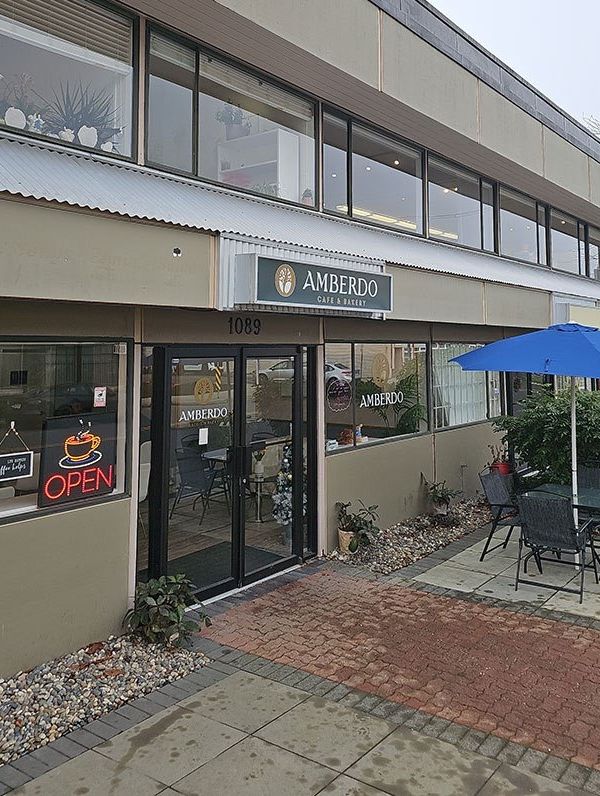 Amberdo cafe & Bakery North Vancouver interior